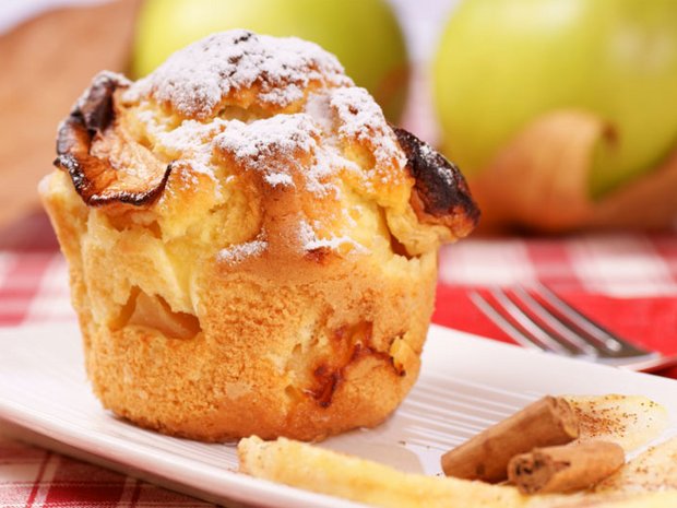 Muffiny s jablky a skořicí